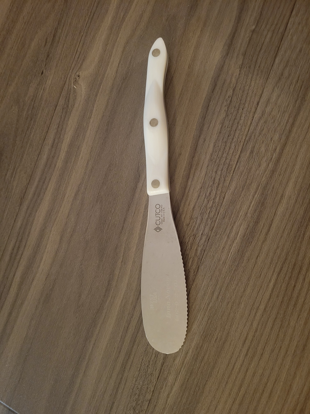 Cutco White Spread Knife - Serrated Butter & Spreader